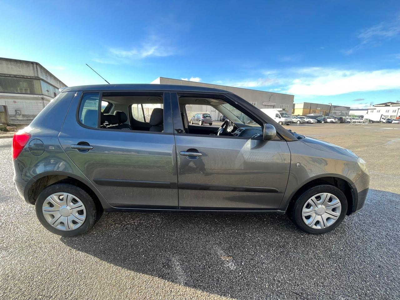 Skoda Fabia 1.2 benzina 12V 70CV 5p. Style