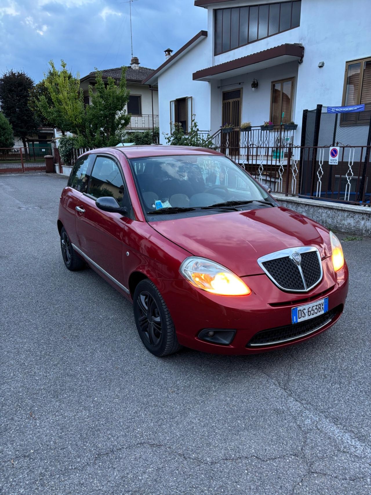 Lancia Ypsilon 1.3 MJT 75 CV E-Collection