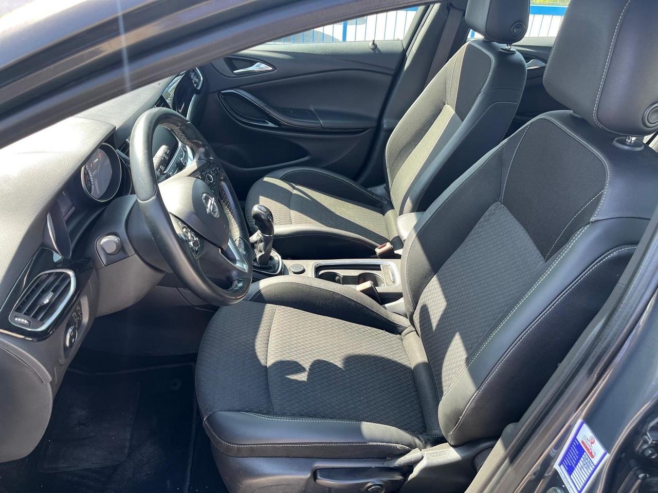 Opel astra 5P-1.6 cdti/136 cv - full -2016