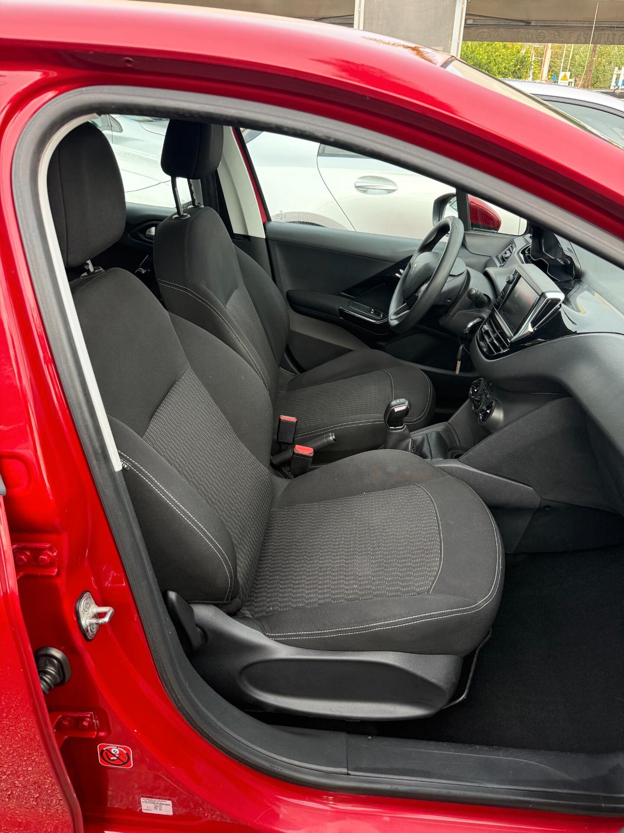 Peugeot 208 - 1.2 68 cv 5 porte - 2017
