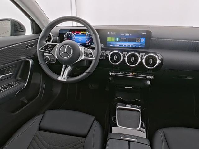 MERCEDES-BENZ A 180 Automatic Progressive Advanced