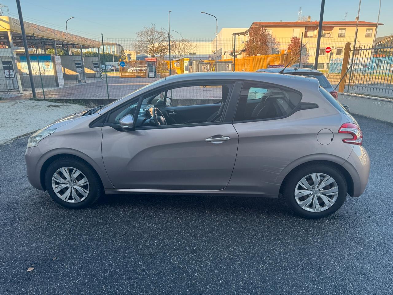 PEUGEOT 208 1.2 12V VTi 82CV 3p. Active UNICO PROPRIETARIO