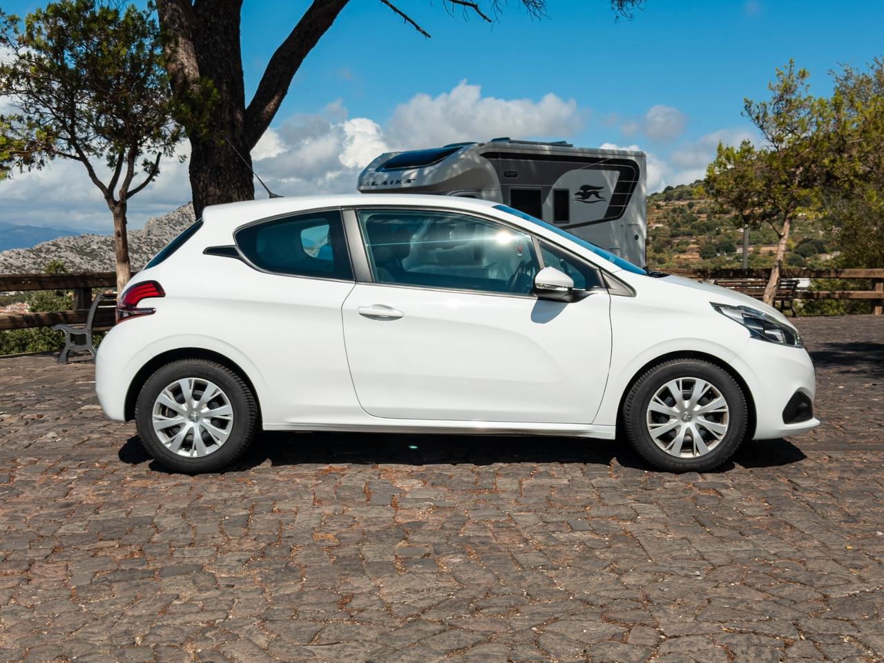 Peugeot 208 1.6 BlueHDi 75 CV Active - 2016