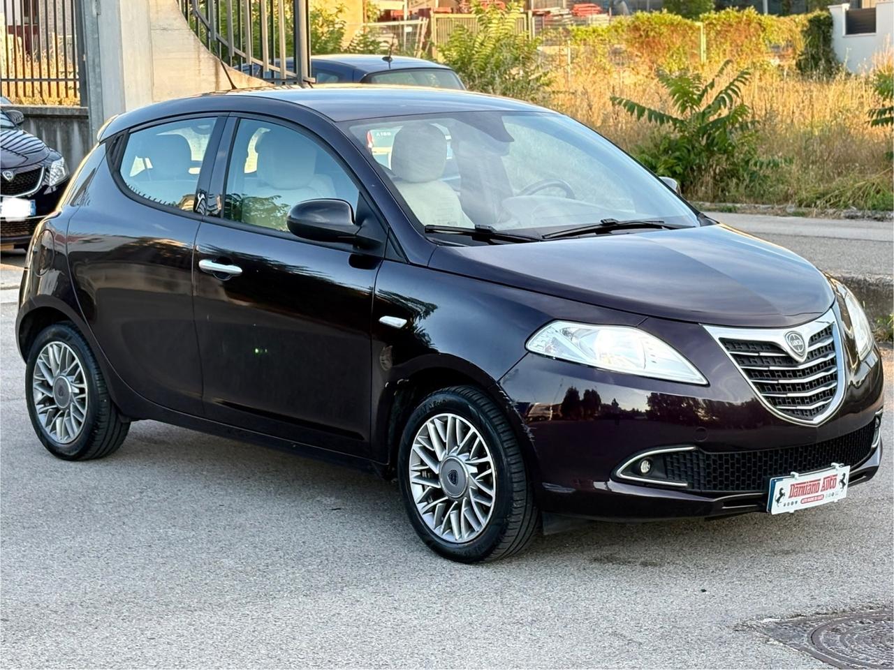 Lancia Ypsilon 1.3 MJT 95CV Platinum FULL/Pelle