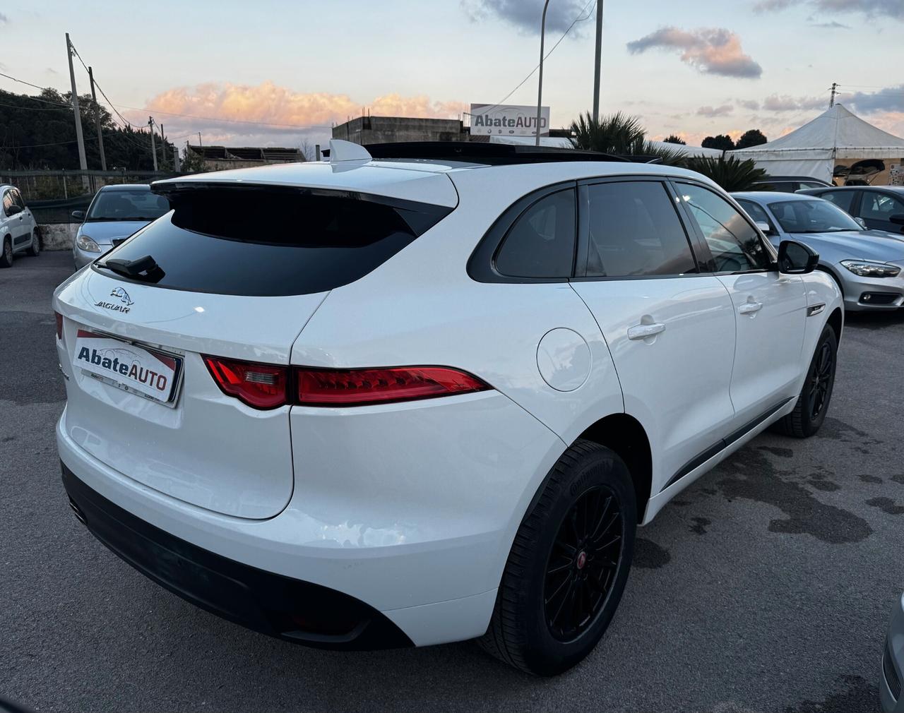 Jaguar F-Pace 2.0 D 180 CV R-Sport