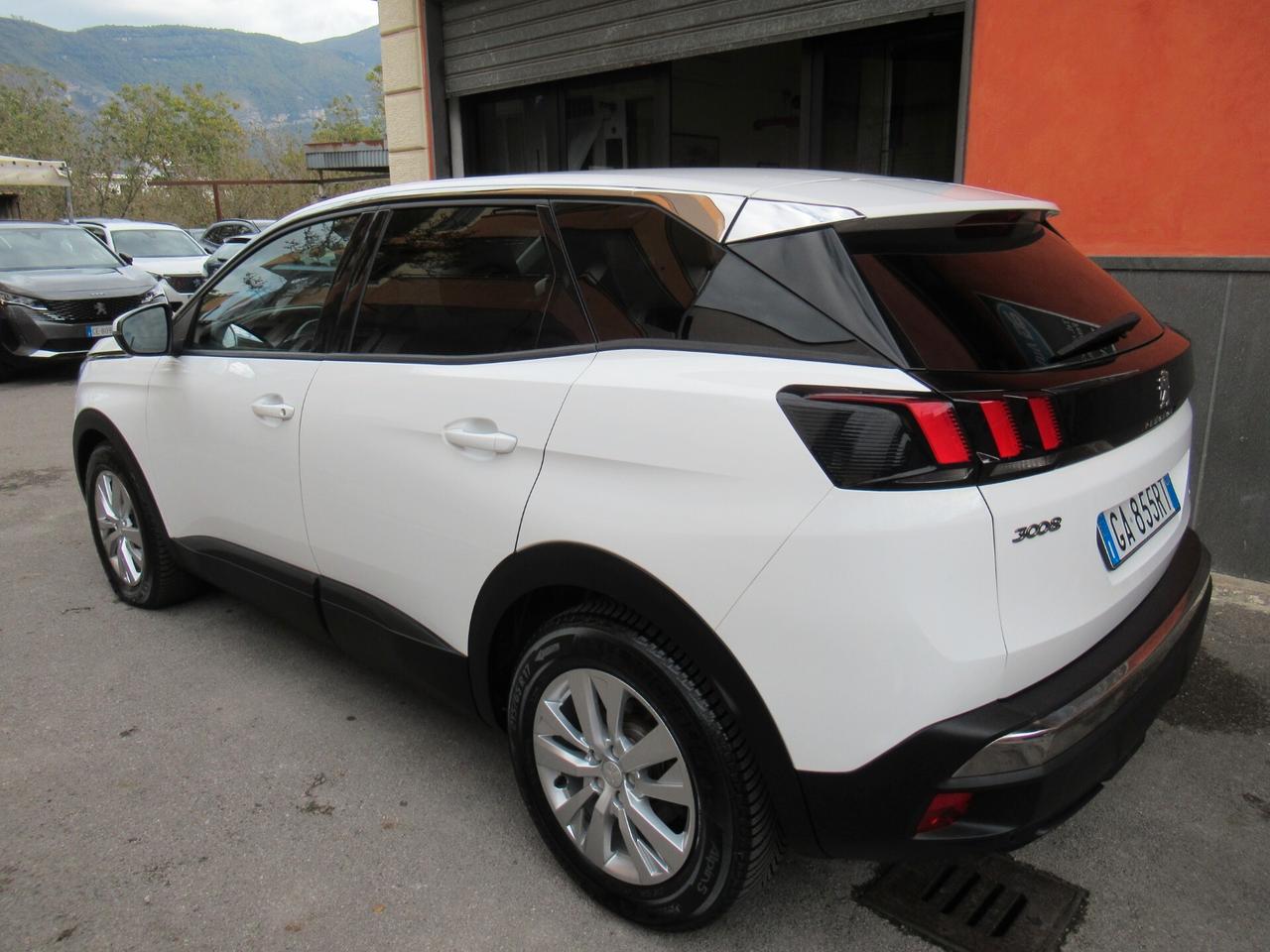 Peugeot 3008 BlueHDi 130 S&S Business