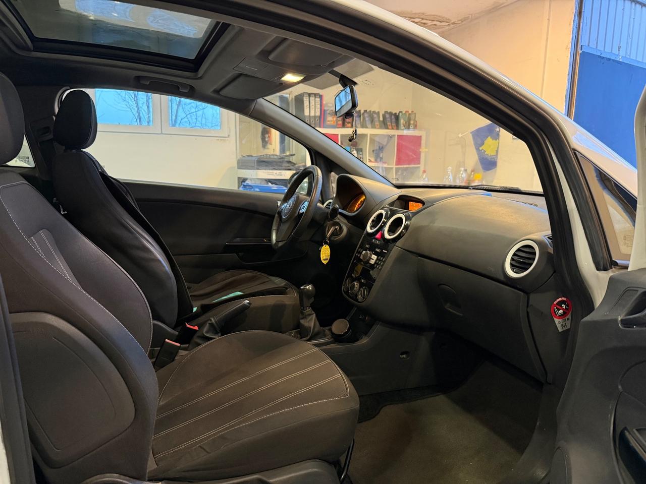 Opel Corsa 1.2 METANO BENZINA 2012