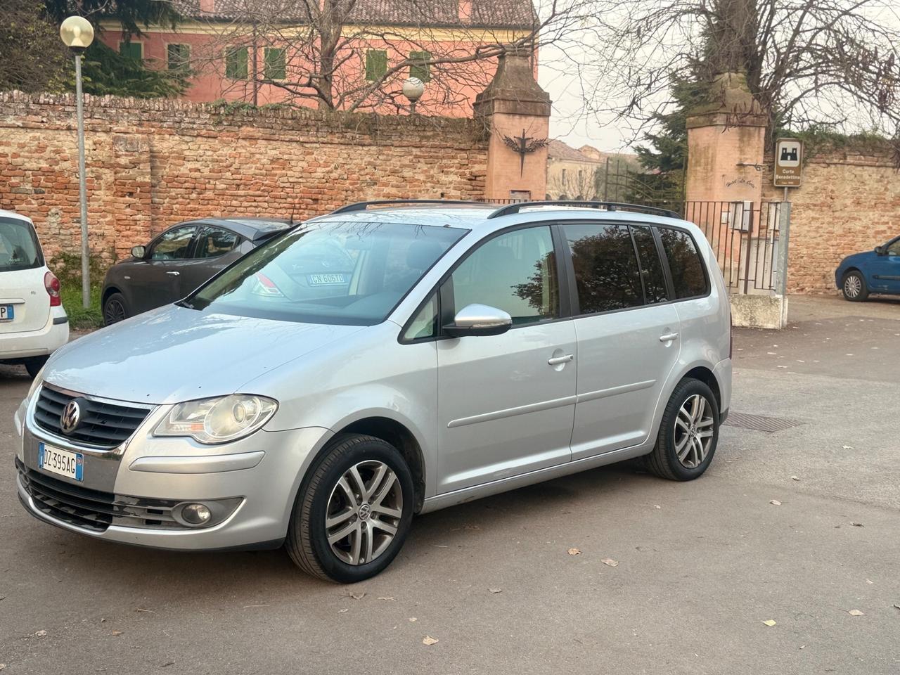 Volkswagen Touran 1.4 16V TSI 150CV DSG Trendline Ecofuel