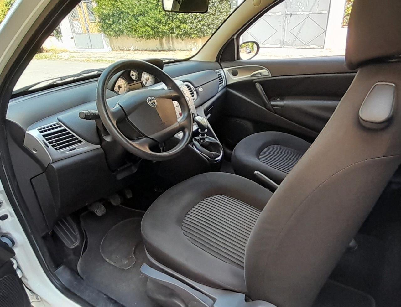 Lancia Ypsilon 1.2 Argento