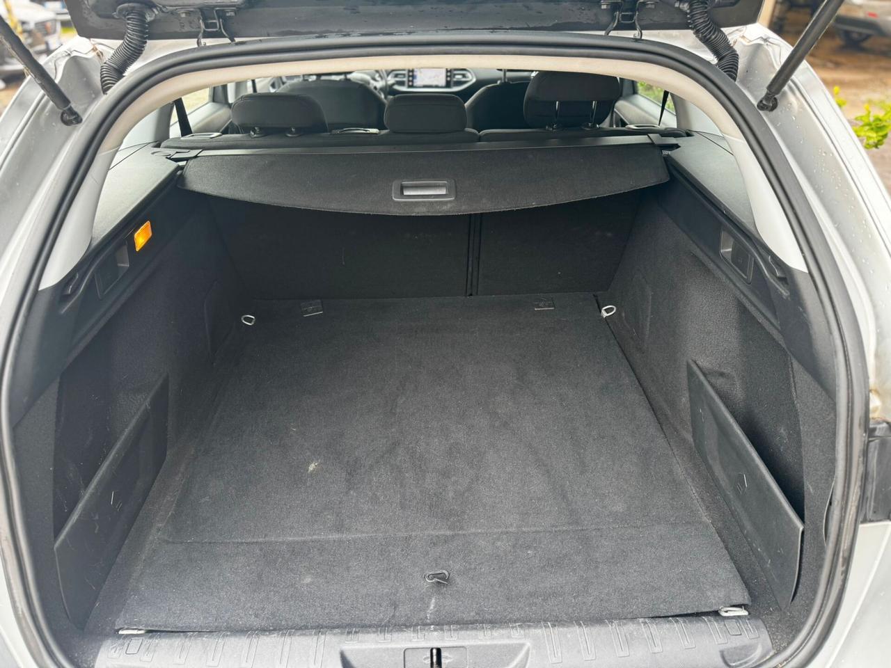 Peugeot 308 BlueHDi 120 S&S EAT6 SW Business