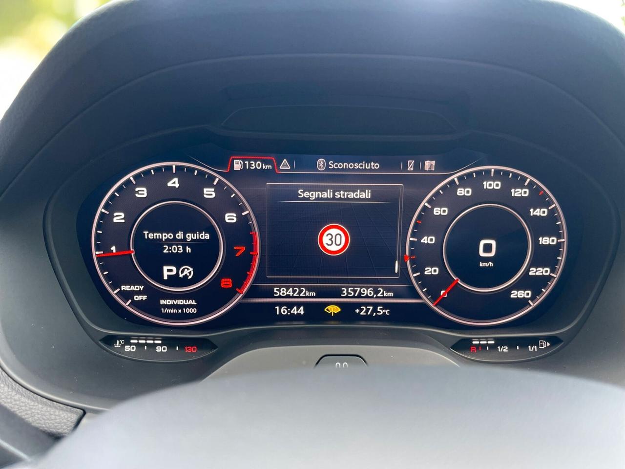 Audi Q2 40 TFSI quattro S tronic Identity Black