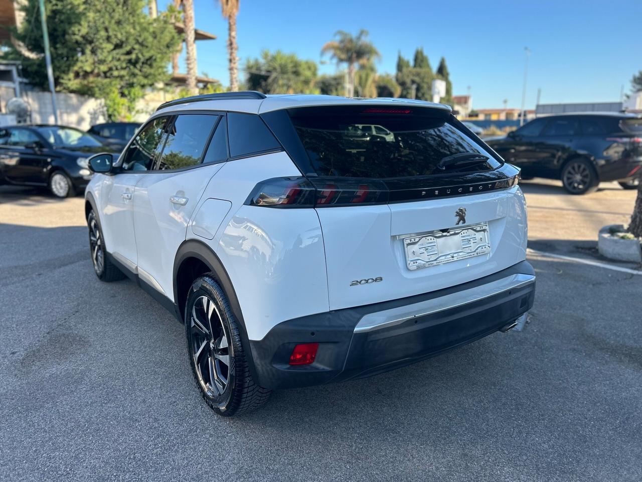 Peugeot 2008 Hdi 130 EAT8 Allure Navi Pack