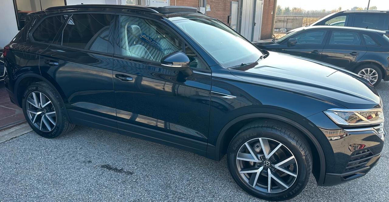Volkswagen Touareg 3.0 V6 TDI SCR TETTO APRIBILE INTERNI IN PELLE CERCHI DA 20"