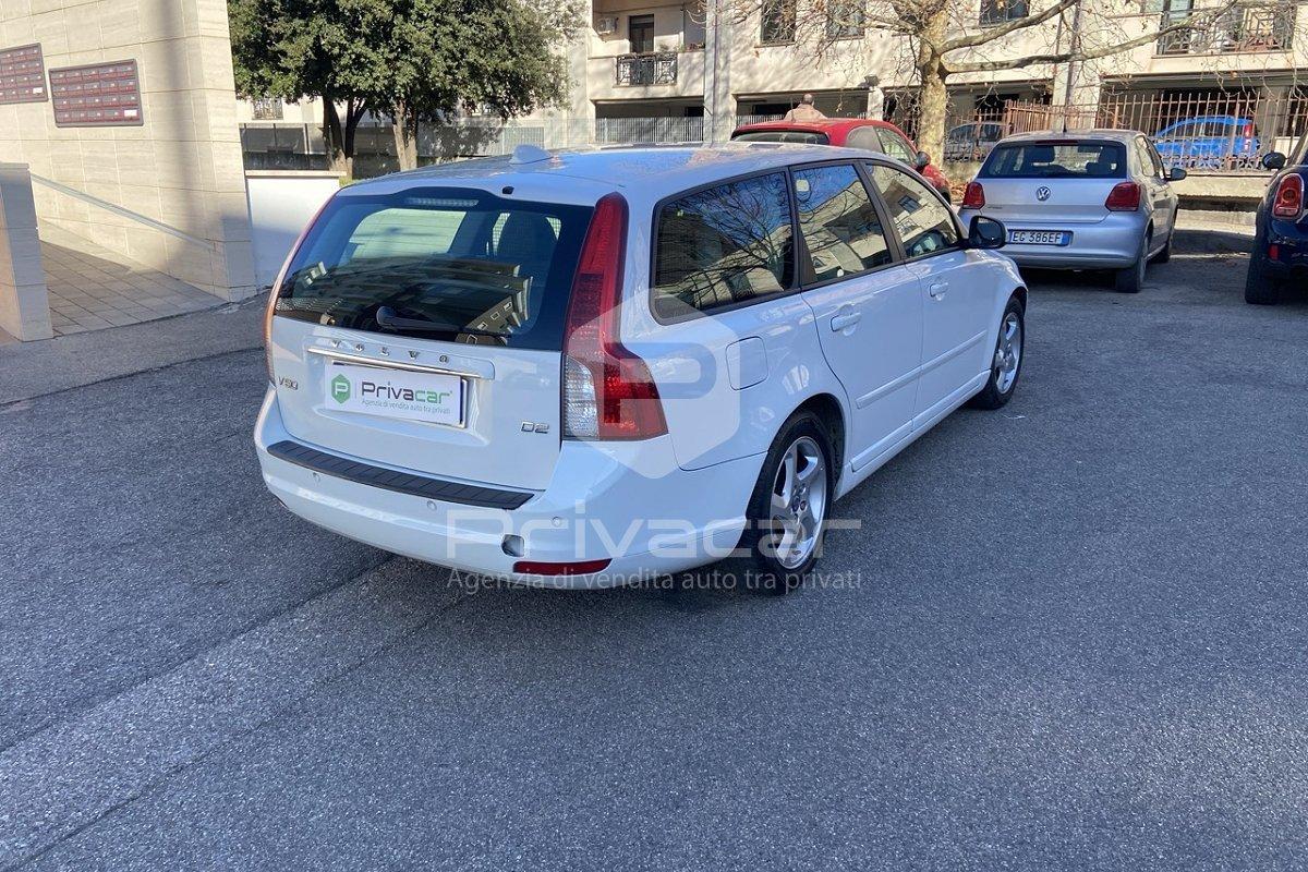 VOLVO V50 D2 POLAR