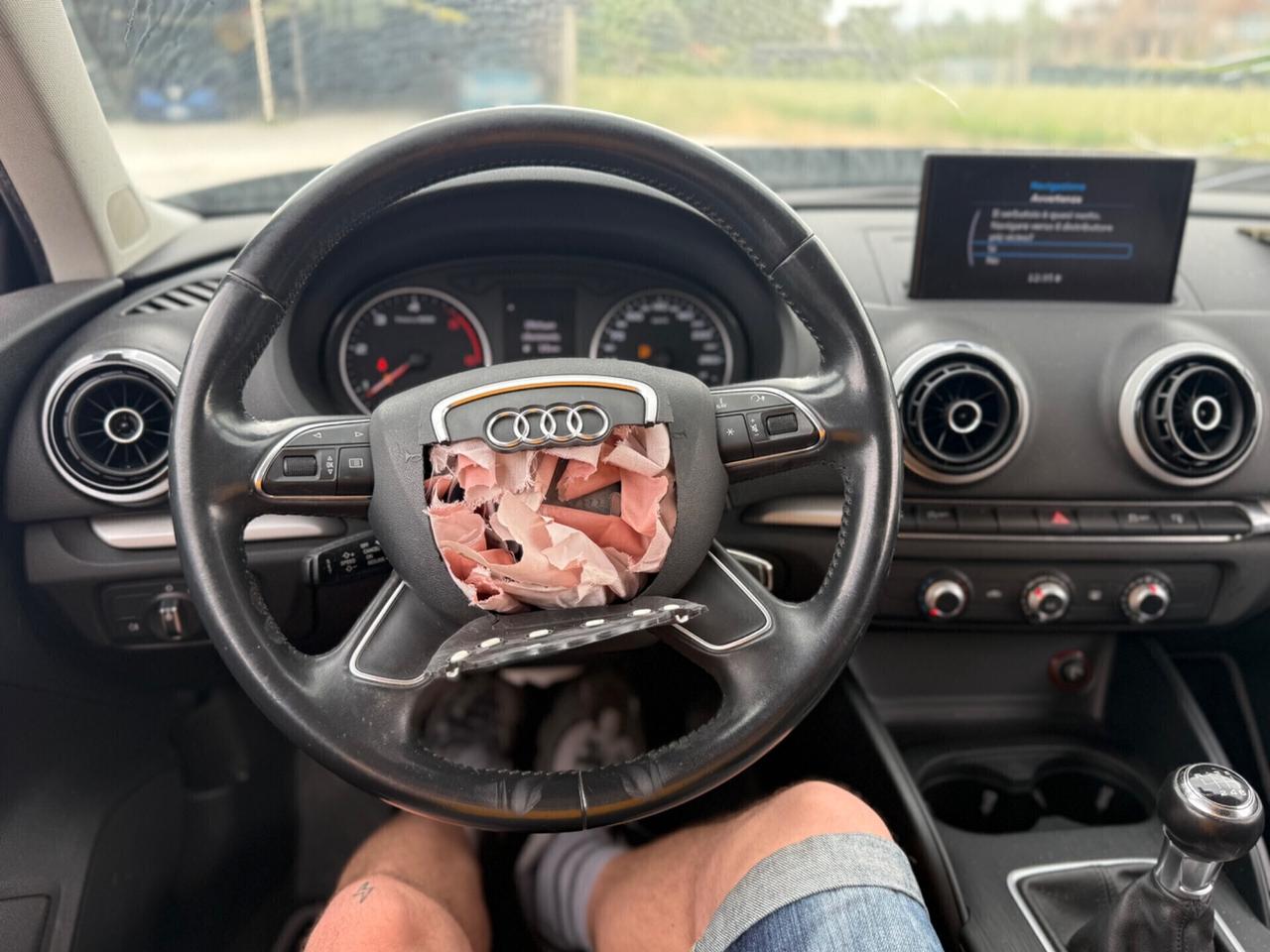 Audi A3 1.6 TDi EURO6B incidentata/sinistrata