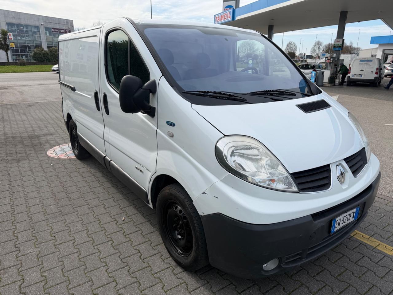 Renault trafic 2014 diesel 2.0 GANCIO TRAINO