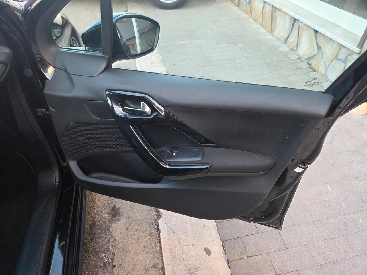 PEUGEOT 208 1.6 DIESEL LED KM 130000 CERTIFICATI