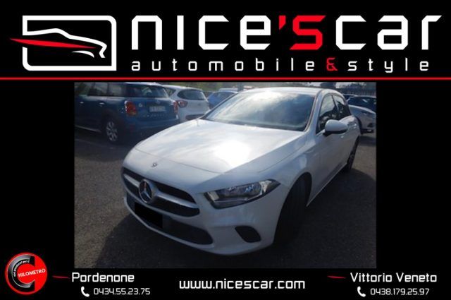 MERCEDES-BENZ A 180 d Automatic Business *NAVI*