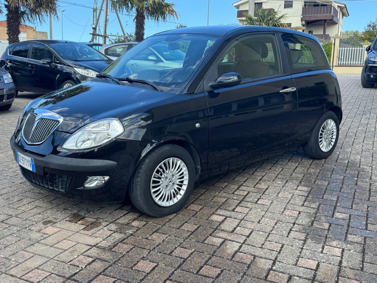Lancia Ypsilon 1.2 Argento
