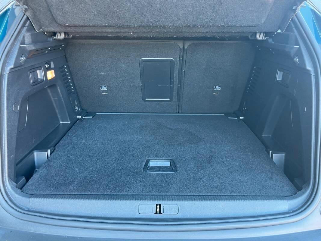 Peugeot 3008 II 1.5 bluehdi Active Business s&s 130cv eat8