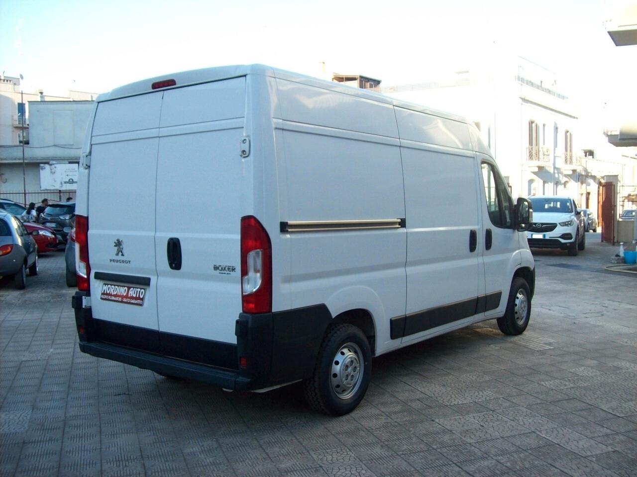 Peugeot Boxer 333 L2H2 2.2 BlueHDi 140CV