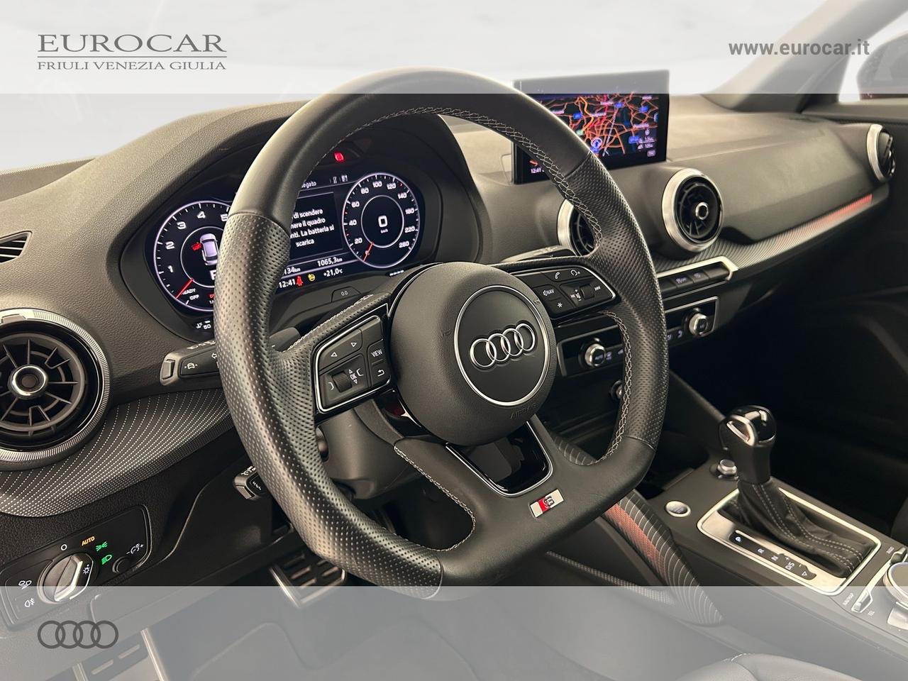 Audi Q2 35 1.5 tfsi identity black s-tronic