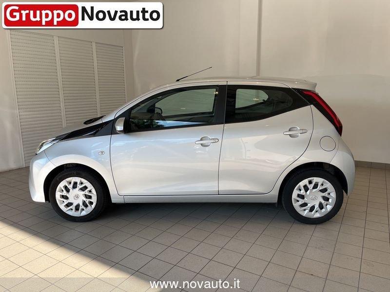 Toyota Aygo Aygo Connect 1.0 VVT-i 72 CV 5 porte x-play