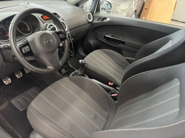 OPEL Corsa 1.2 3 porte b-color