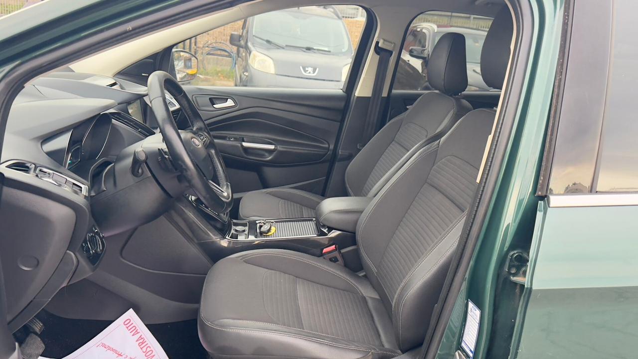 Ford Kuga 1.5 TDCI 120 CV S&S 2WD ST-Line