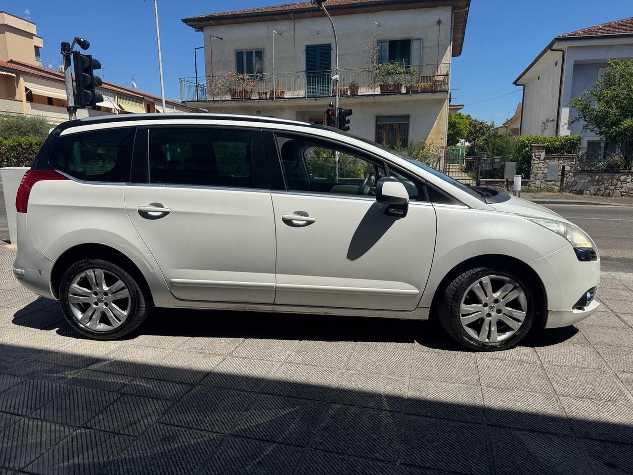 Peugeot 5008 1.6 HDi 112CV Family