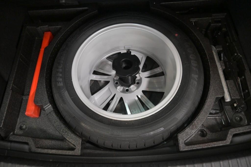 SKODA KAROQ 2.0 TDI 115CV DSG EVO SCR EXECUTIVE ( FARI LED - COCKPIT - ADAPTIVE CRUISE - NAVI - SMARTLINK - PDC - TELECAMERA POST. )