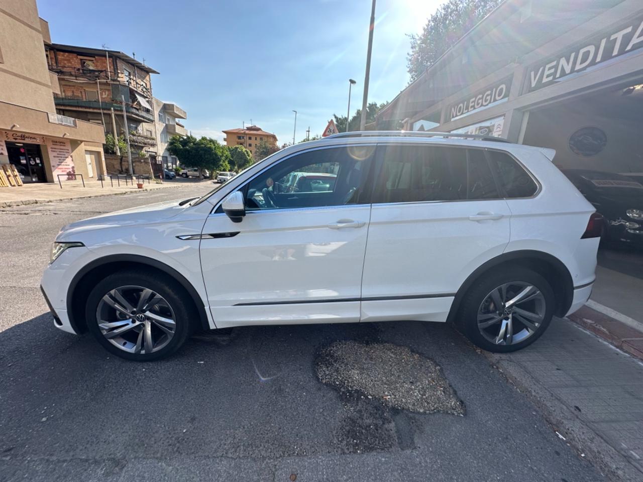 Volkswagen Tiguan 2.0 TDI 200 CV SCR DSG 4MOTION R-Line