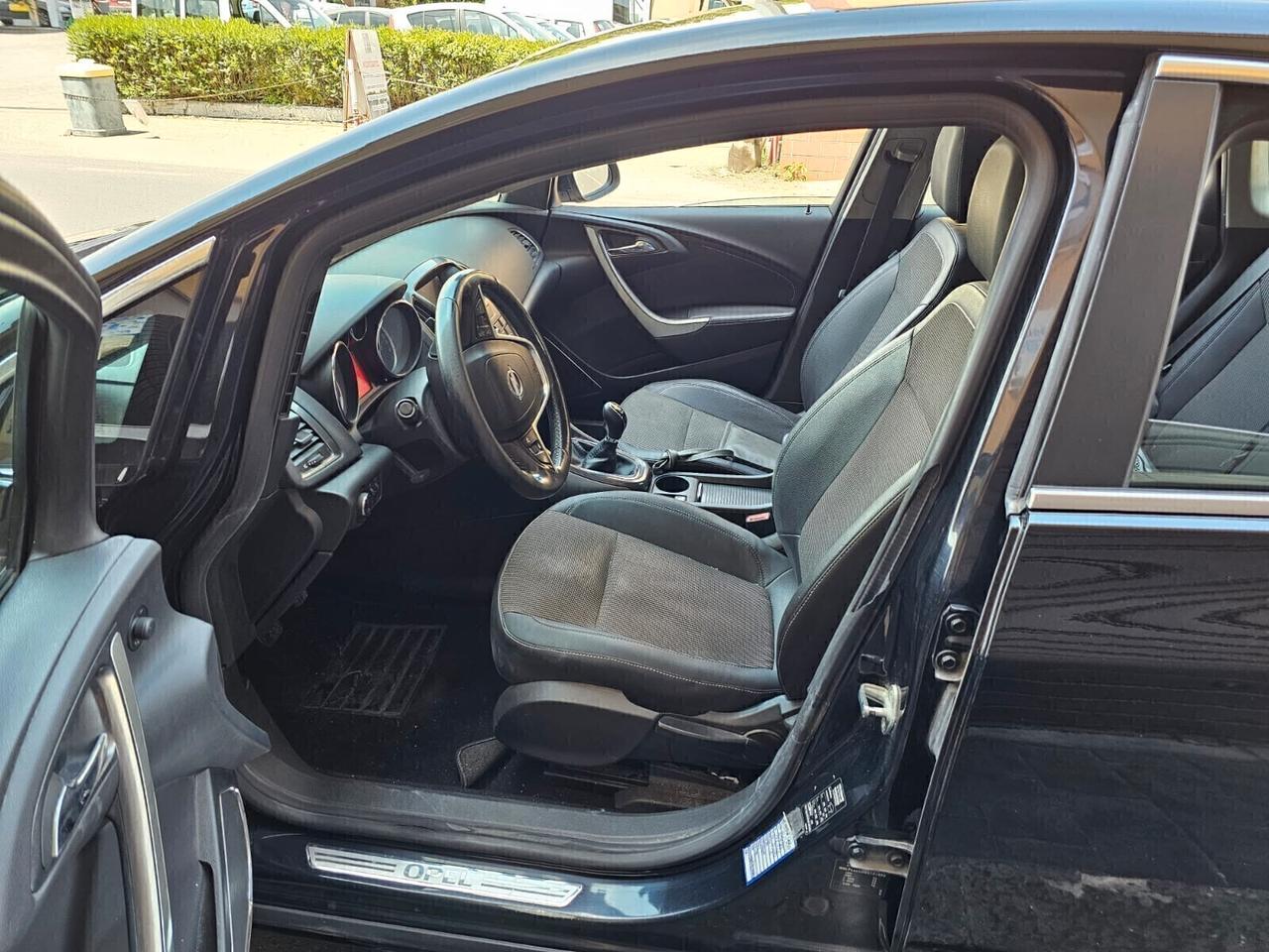 Opel Astra 1.6 115CV 5 porte Cosmo