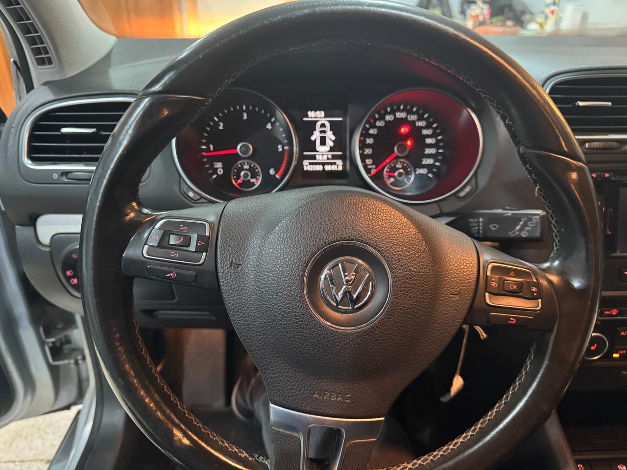 Volkswagen Golf Business 1.6 TDI 105 cv. Highline OK NEOPATENTATI