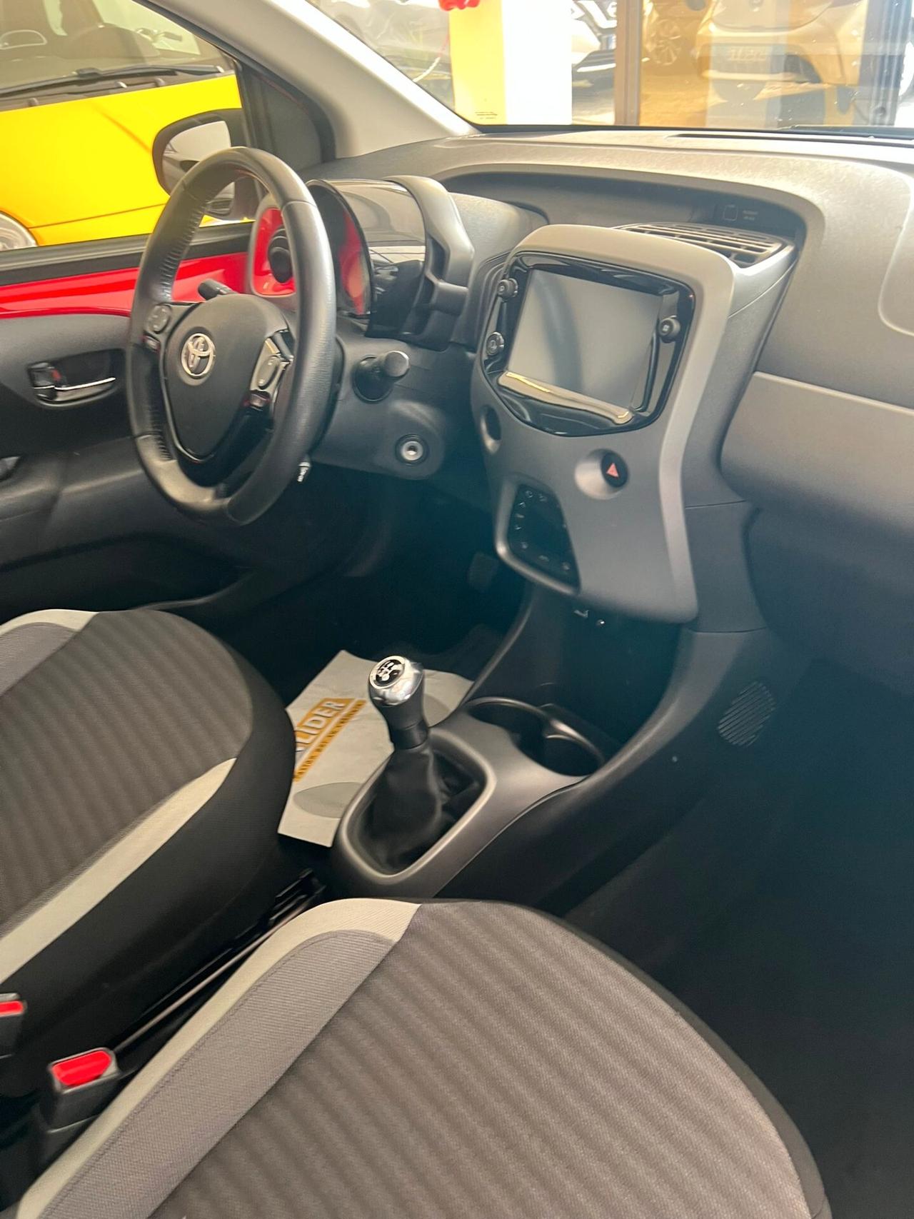 Toyota Aygo 1.0 VVT-i 72 CV 5 porte x-play