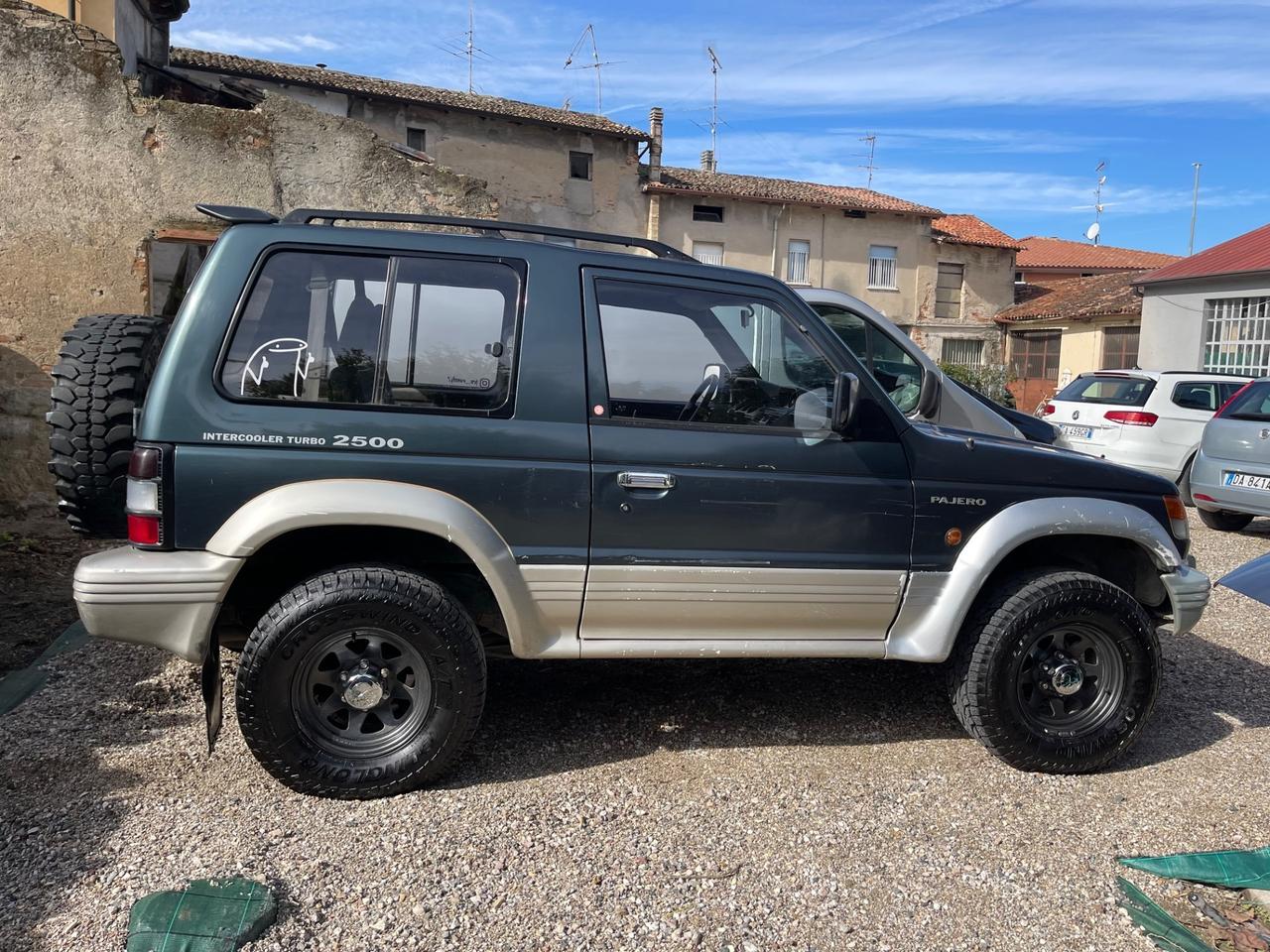 Mitsubishi Pajero 2.5 TDI Metal-top S. Select GLS