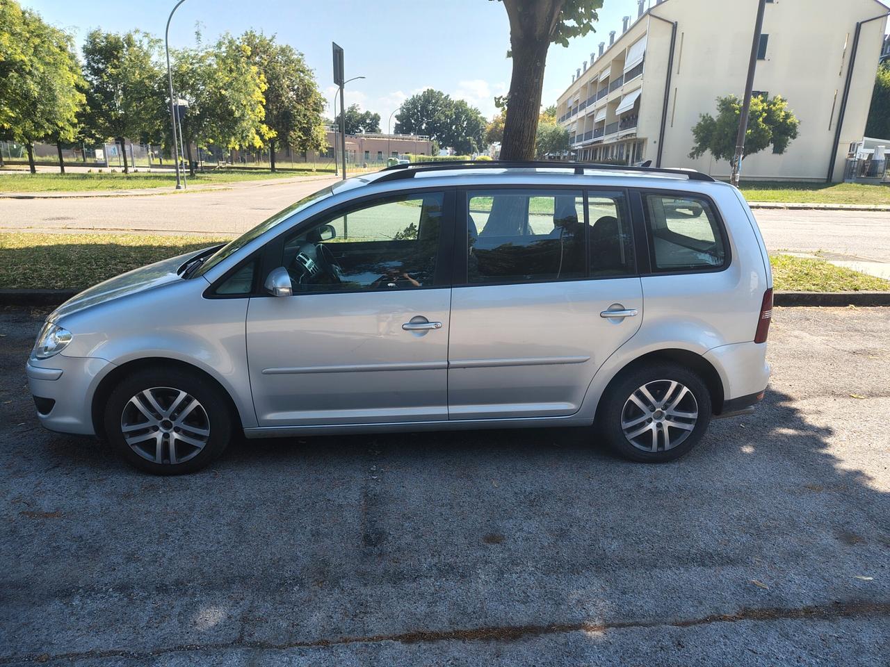 Volkswagen Touran 2.0 Highline METANO