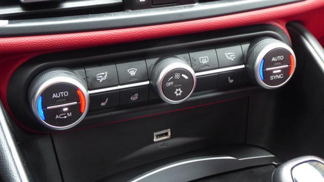 ALFA ROMEO Giulia 2.2 Turbodiesel 210 CV AT8 AWD Q4 Veloce