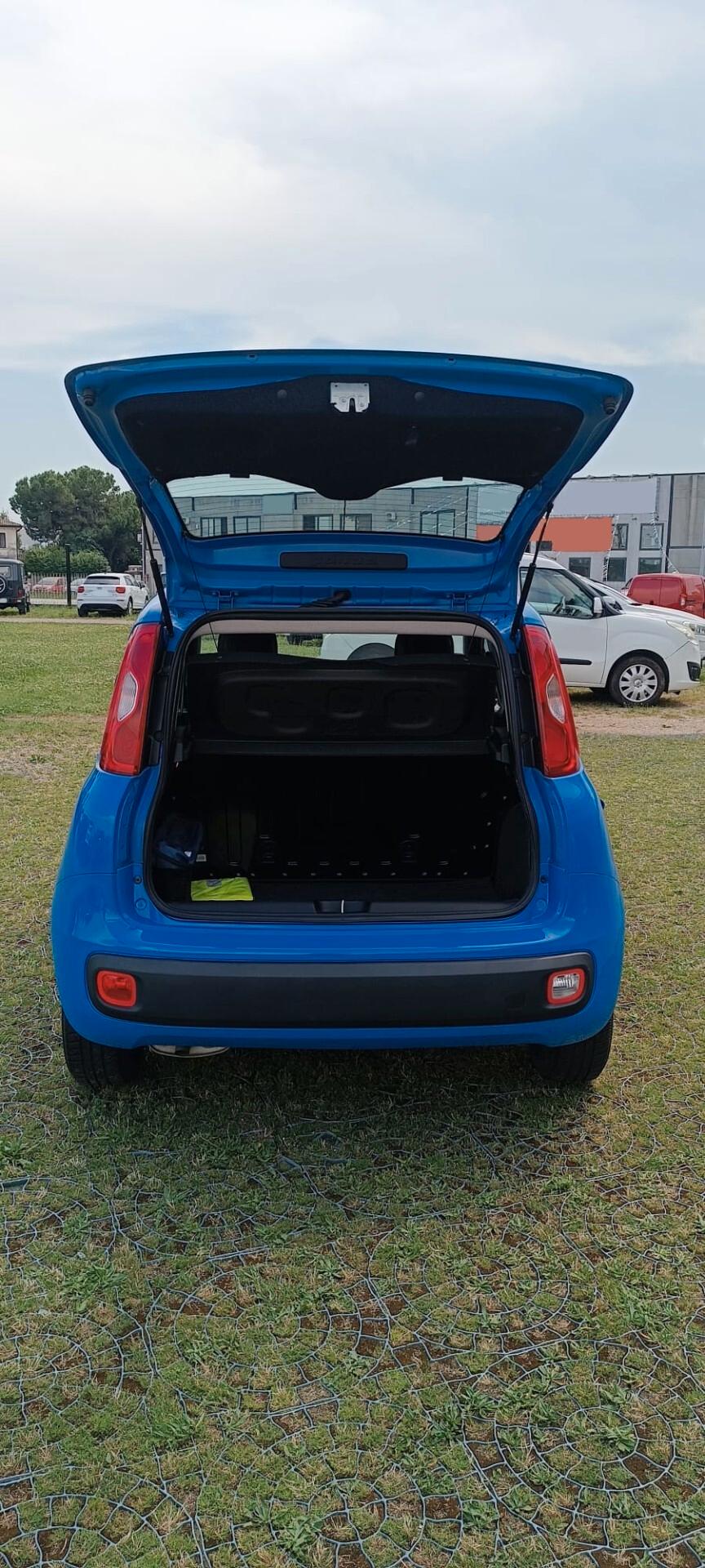 Fiat Panda 1.2 EasyPower Pandazzurri B/GPL