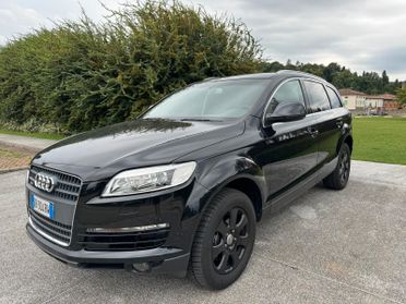 Audi Q7 3.0 V6 TDI 233CV quattro tiptronic