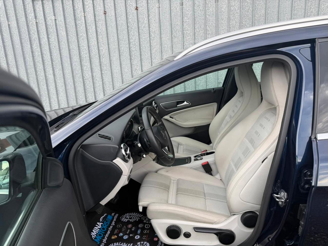Mercedes-benz GLA 200 d SPORT CERCHI 19