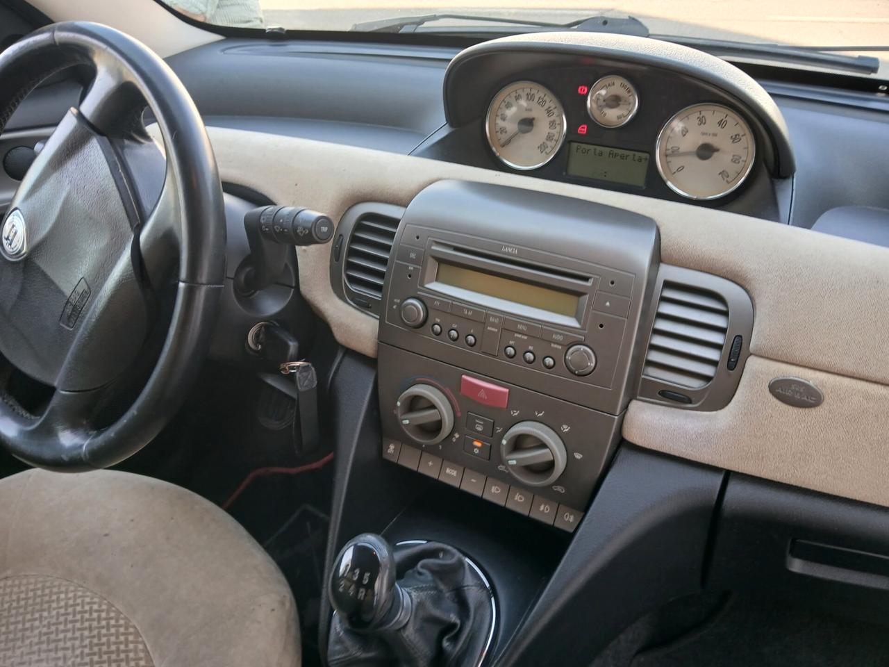 Lancia Ypsilon 1.2 16V Per Neopatentati