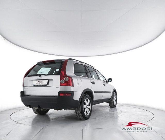 VOLVO XC90 2.4 D5 185 CV AWD Momentum - PER OPERATORI DEL SET