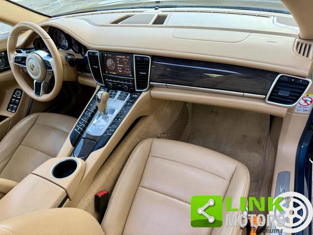PORSCHE Panamera 4s