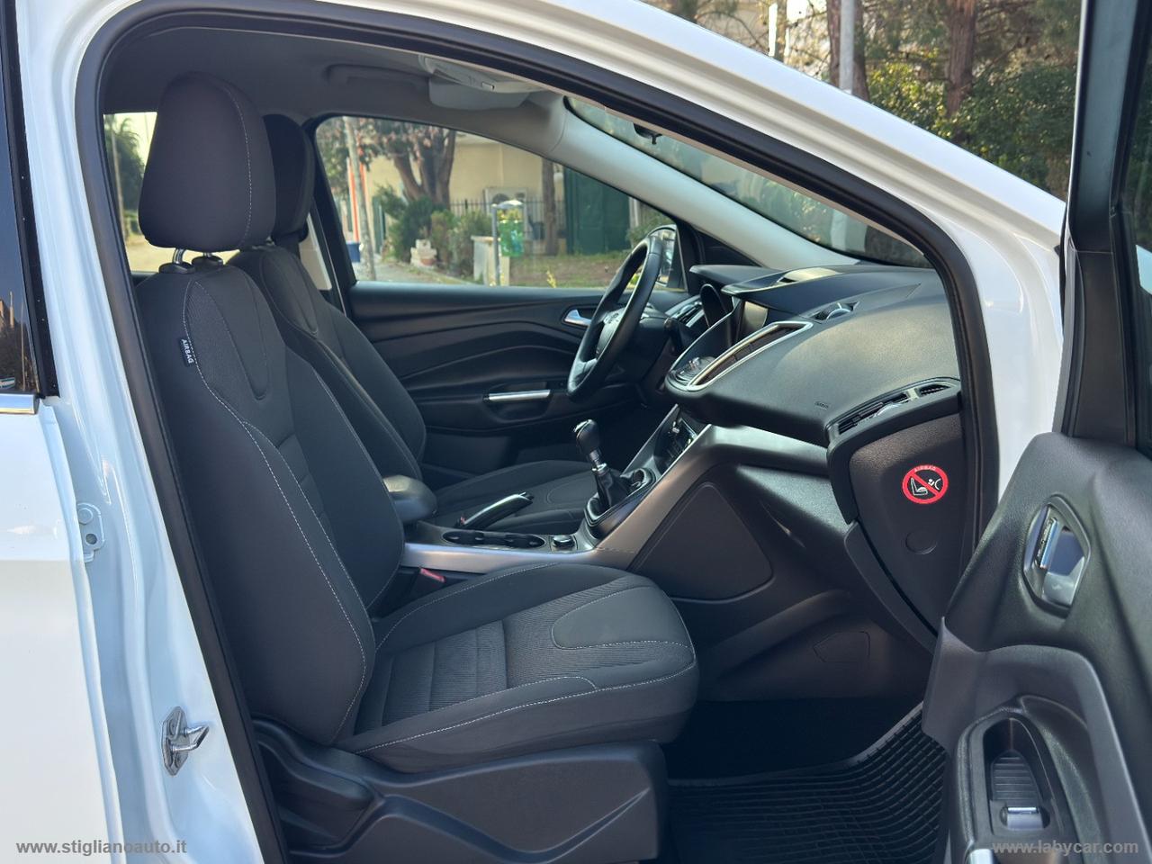 FORD Kuga 2.0 TDCI 120 CV S&S 2WD Titanium