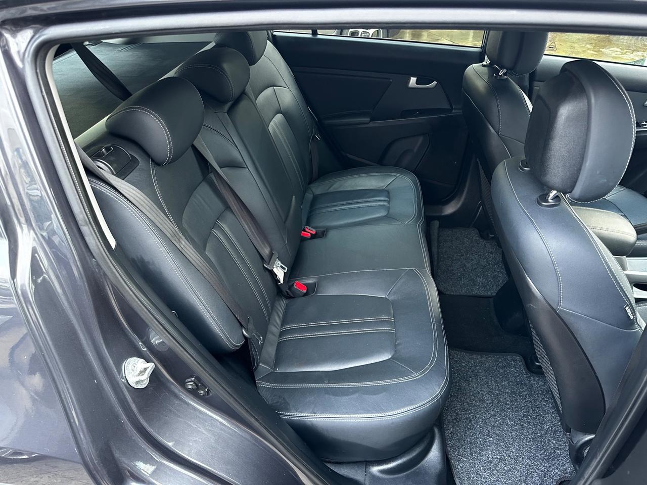 KIA SPORTAGE 1.7 CRDI VGT 2WD high tech 2016