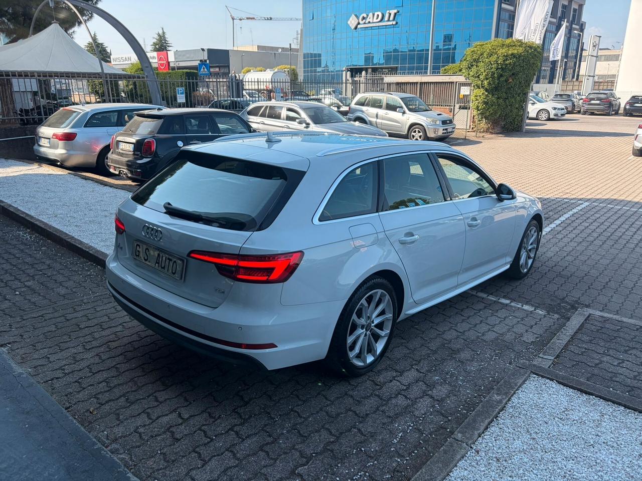 Audi A4 Avant 2.0 tdi ultra S-Line Sport 150cv s-tronic