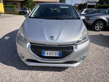 Peugeot 208 1.4 95 CV