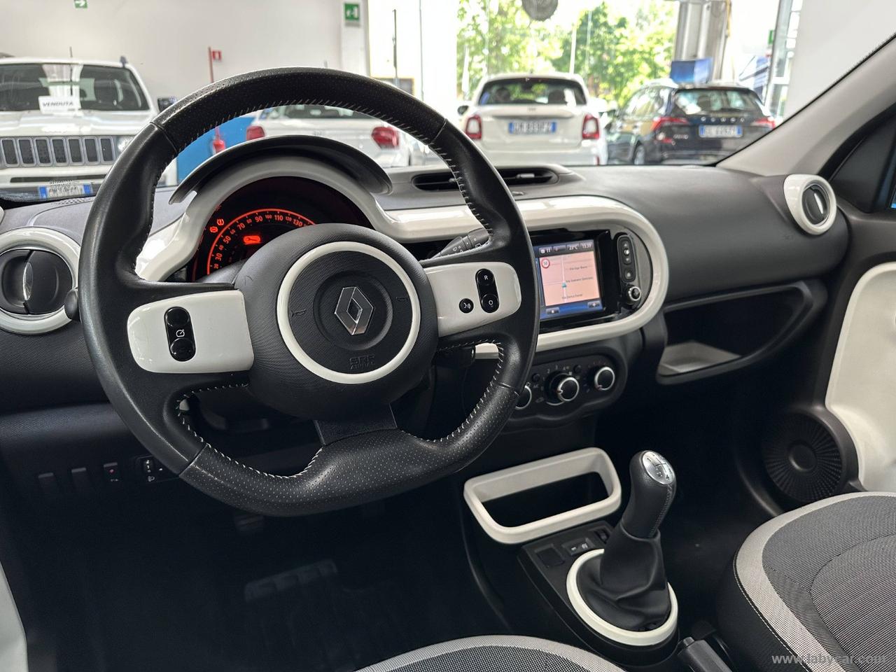 RENAULT Twingo SCe Lovely