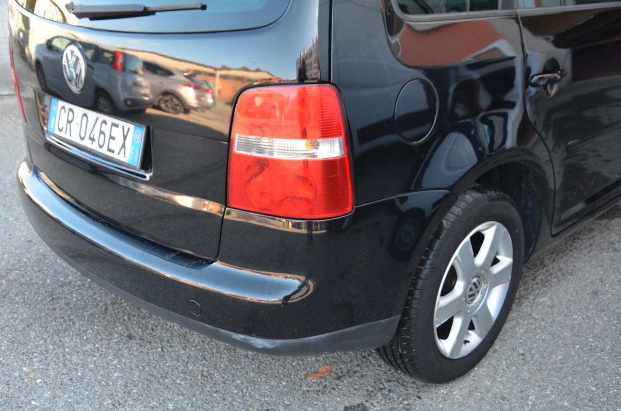 Volkswagen Touran 2.0 TDI 136CV Highline